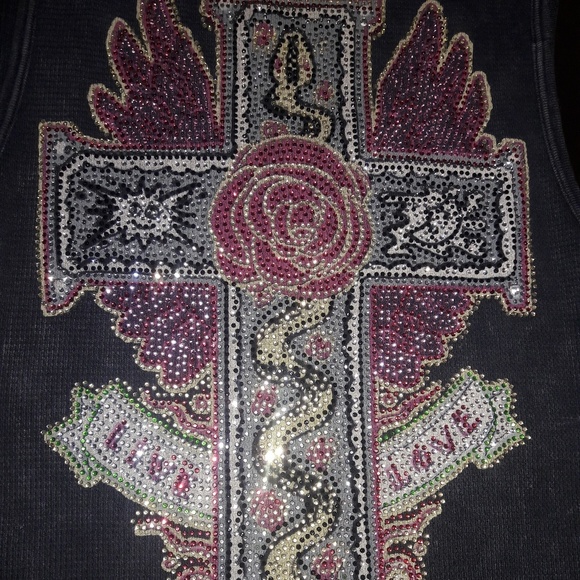 Gorgeous tank!! - Picture 2 of 3